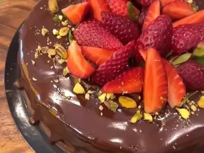 Вдъхновена от любовта: Линда с романтична изненада за Кирил Петков СНИМКИ