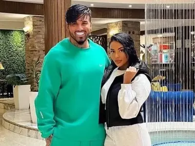 Заедно са: Джизъса закара Ивана на романтична почивка