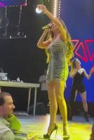 Висш пилотаж: Галена пее и пие на сцената (Снимки)