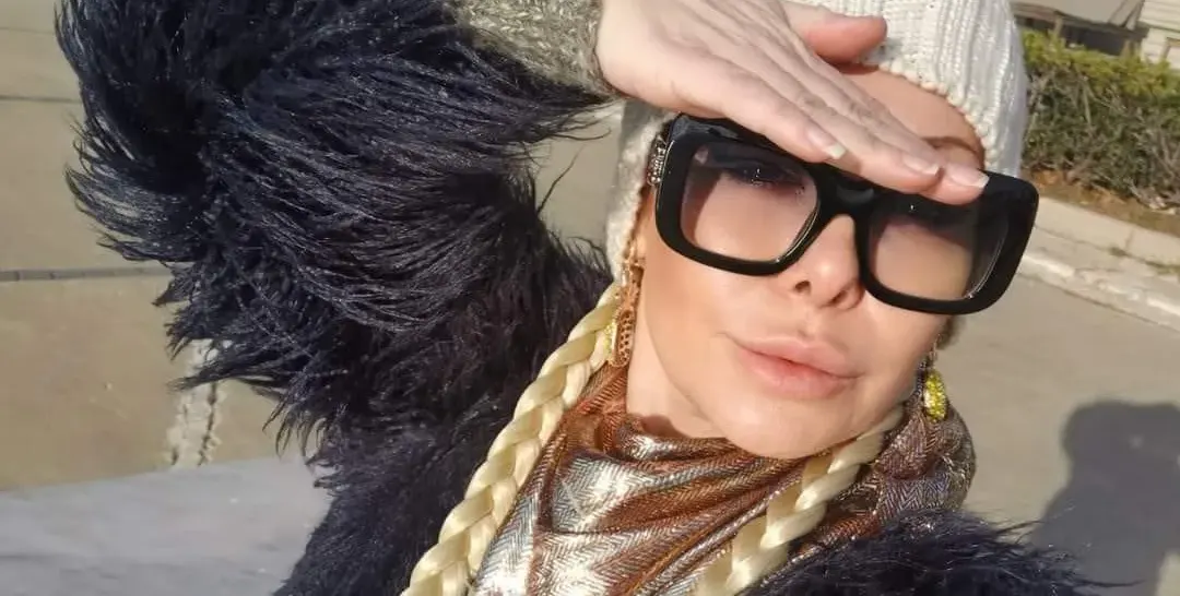 Албена Вулева се докара хем блондинка, хем брюнетка