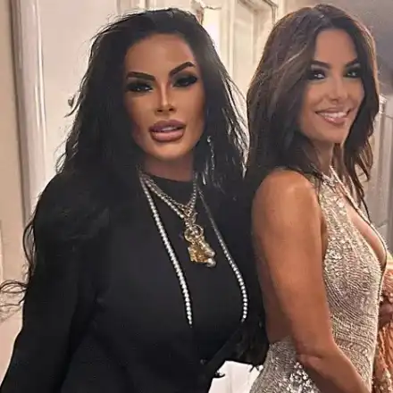 Ана Мария Чернева разходи 5 рокли по червения килим в Кан, щракна се с Ева Лонгория