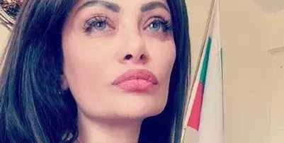 Българската Анджелина Джоли стигна до Еверест!