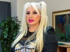 Чалга легендата Петра: Меркантилна съм - прибирах се от участия, лягах и се завивах с пари!