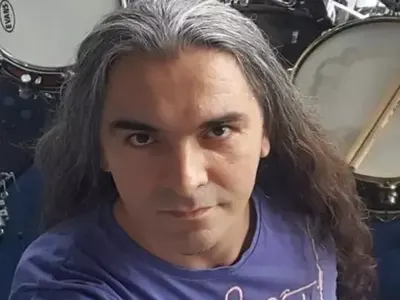 Човек на „СкандаУ“ сменя Венко при Слави! Вижте кой е (Снимки)