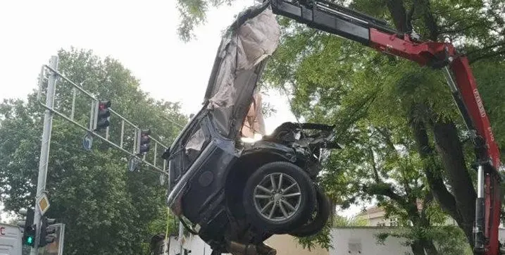 Джипът от кошмарната катастрофа в Пловдив бил пълен с райски газ!