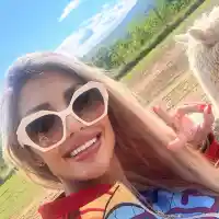 Джулиана Гани се влюби в магаре