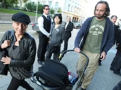 Елена Йончева самотна майка на 60 (Снимки)