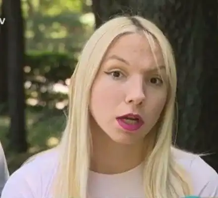 Емили тротинетката подкара и каруца