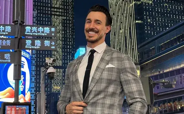 Ергенът Виктор ще живее няколко месеца в Китай