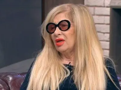 Ето кой е мъжът до Муки