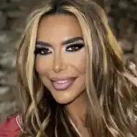 Фолк певицата Бони: Покайте се и изберете най-достойният Сливенски митрополит