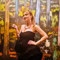 Галка от „Каризма“ раздава златни патета! Певицата показа убийствена секси визия и разкри в кого е влюбена (Снимки)