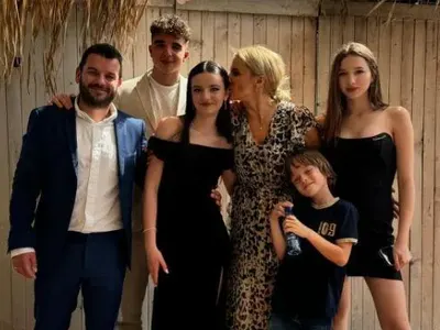 ГРОЗНО! Ирина Тенчева срина Вихра на бала на щерка й Ава! (Видео+СНИМКИ)