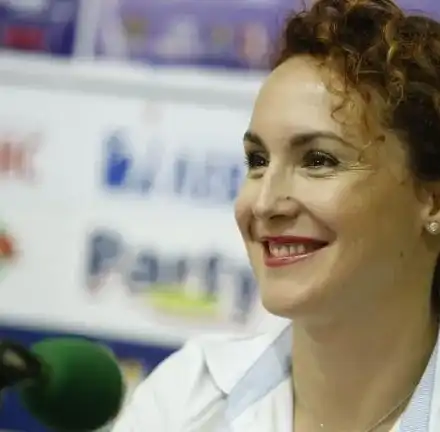 Жената на Боби М. избяга в Америка