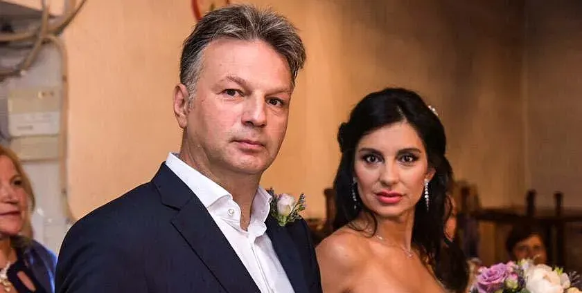 Жената на Ники Дойнов  го свалила във фейсбук