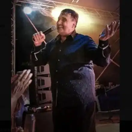 Жената на Веселин Маринов го УГОИ! Никой не го кани по участия