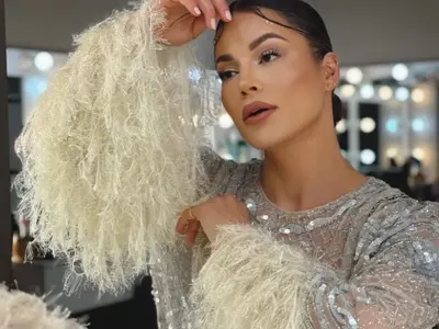 Жени Джаферович като от “Великия Гетсби”