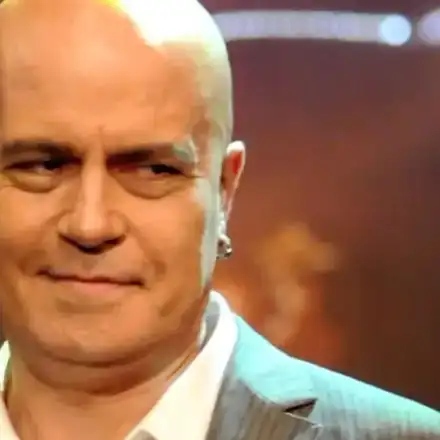 Край на мистерията! Вдигал ли е сватба Слави Трифонов?