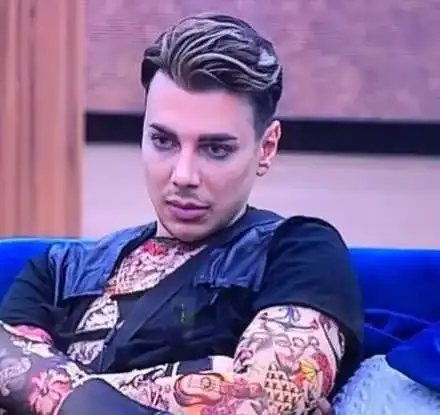 Кулагин попиля Сузанита