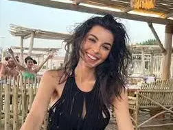 Мегз се хвали колко се обожава