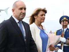 Мистериозен лечител лекува Румен Радев