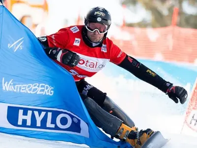 Най-добрият ни сноубордист стана градинар (Снимки)