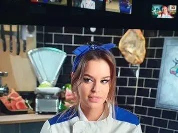 Най-надарената готвачка от "Хелс китчън" стана порнозвезда (Снимки за възрастни)