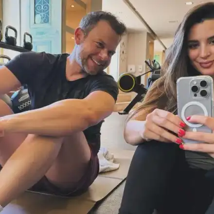 Ненчо Балабанов заведе жена си на тенис лагер