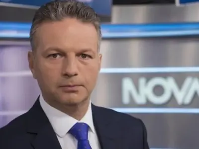 Ники Дойнов оплешивява