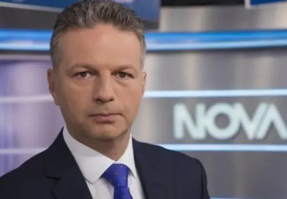 Ники Дойнов оплешивява