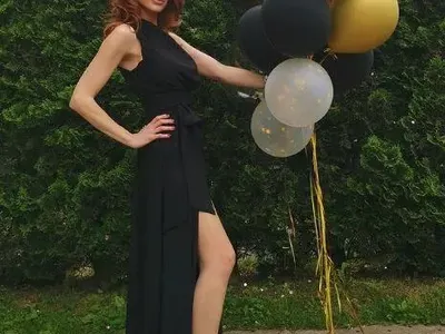 Новата на Блатечки се грижи за сина му от Диляна Попова (СНИМКИ)