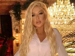 ПАДЕНИЕ: Андреа си показва най-милото за $ 18.99 на месец (Фото)
