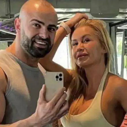 Пак го попиляха от бъзици! Ричард Величков си хвана „кака“ колкото майка му (СНИМКИ)