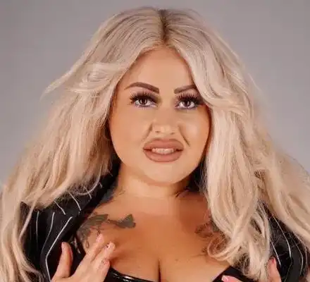 Пребита е попфолк певицата Ваня Великова