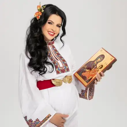 Росица Пейчева роди момченце