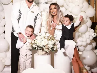 Русата Златка кръсти сина си в Арменската църква