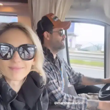 С любимия си Мартин: Луиза обикаля с кемпер за Великден