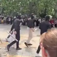 СКАНДАЛ във Варна! Абитуриенти празнуват като мутри (СНИМКИ)