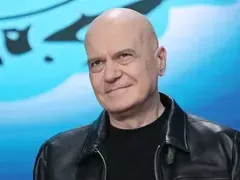 Слави се оженил тайно за 25-годишна студентка навръх Свети Валентин
