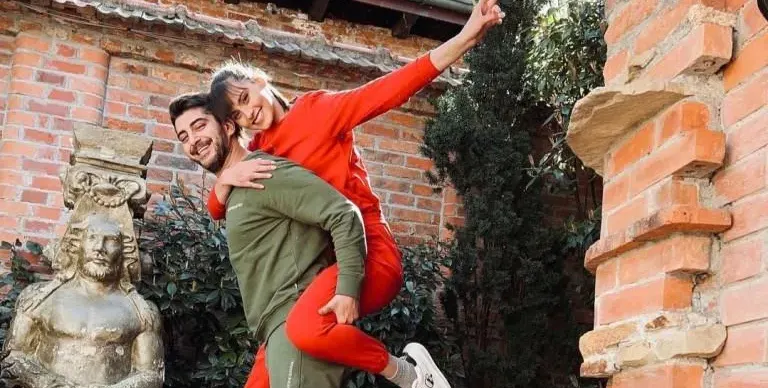Стъпи му на врата: Годеницата на  Сашо Кадиев му връчи списък със задачи за сватбата