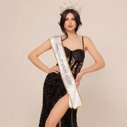 Тафкова избухна срещу псевдоконкурси: Аман от миски с пластмасови коронки