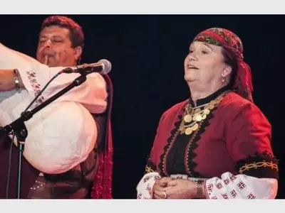 Валя Балканска се отдава на градинарство