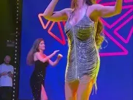 Висш пилотаж: Галена пее и пие на сцената (Снимки)