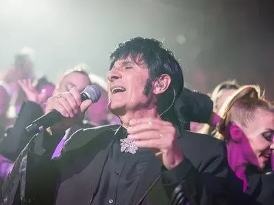 Зомбори: Дължа на хората да се пробвам като певец (Много снимки)