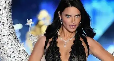 Адриана Лима идва у нас