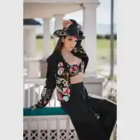 Анелия се кахъри за мистериозен мъж