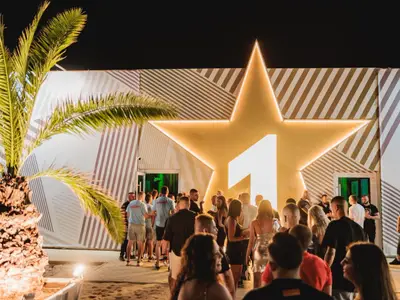 Азис и Меди взривиха Слънчака