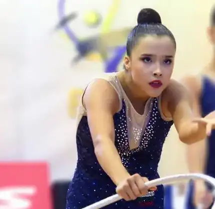 Бивша гимнастичка стана „зайче“ на „Плейбой“ Франция (Убийствени снимки)