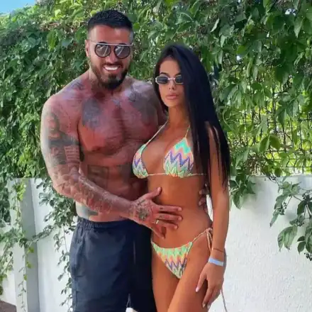 Бившата на Благо с нови цици?