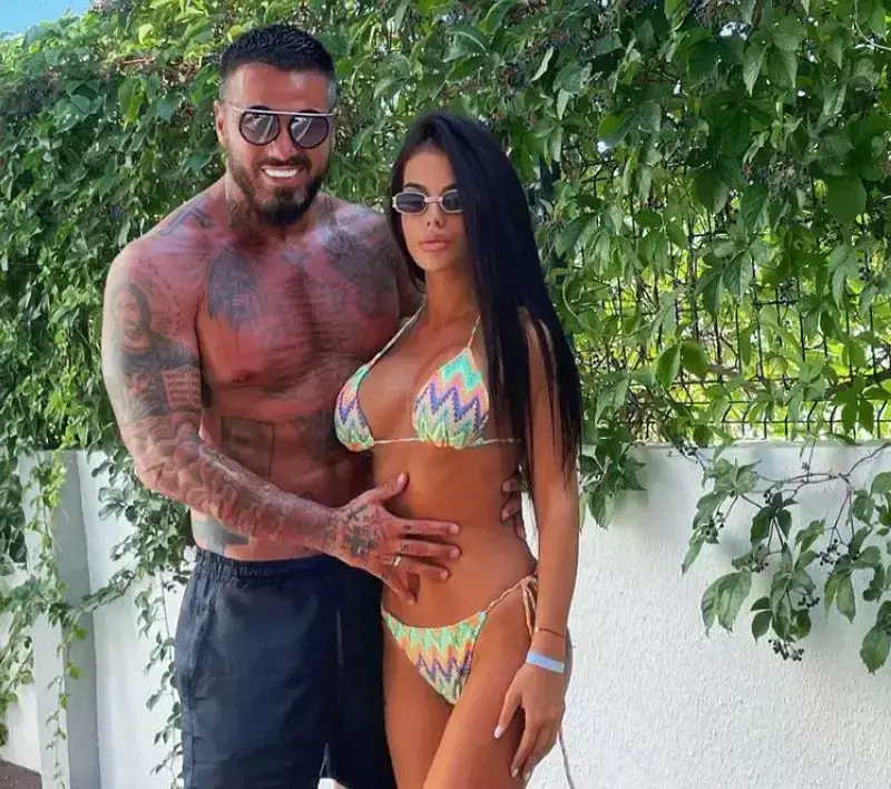 Бившата на Благо с нови цици?